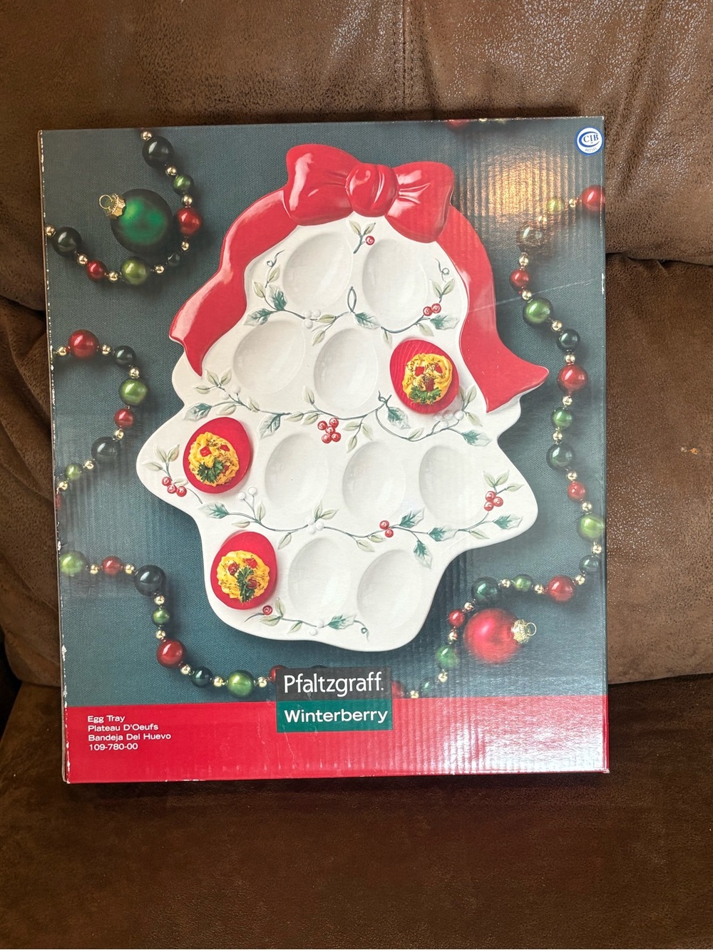 Pfaltzgraff Winterberry Red & White Christmas Tree Egg Tray